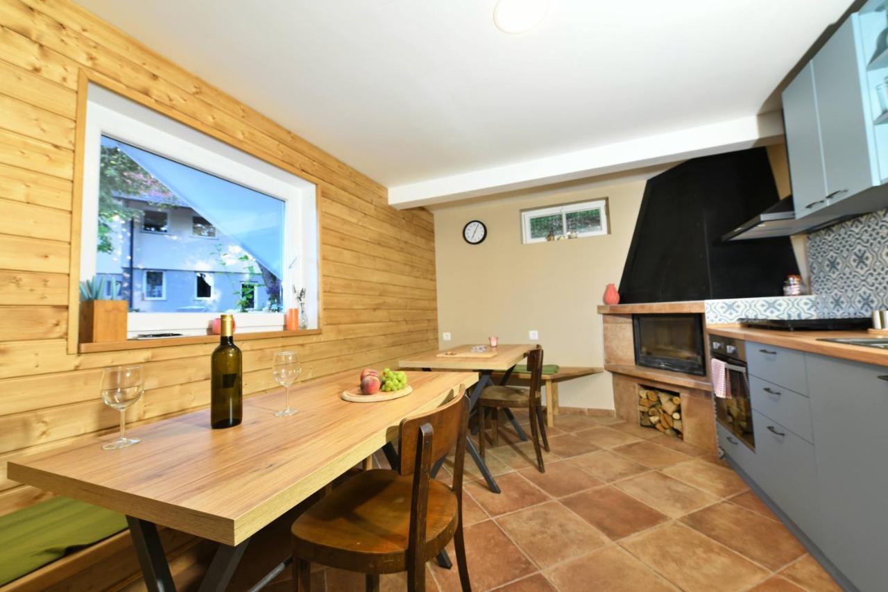 Apartmani Zagi Rakovica Εξωτερικό φωτογραφία