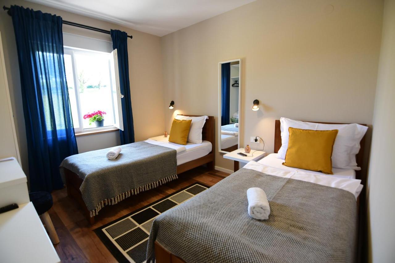 Apartmani Zagi Rakovica Εξωτερικό φωτογραφία